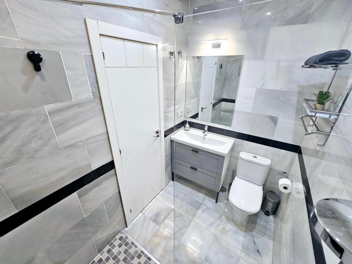 Charlot Center Apartment II Alicante Bagian luar foto