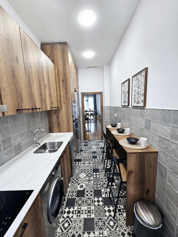 Charlot Center Apartment II Alicante Bagian luar foto